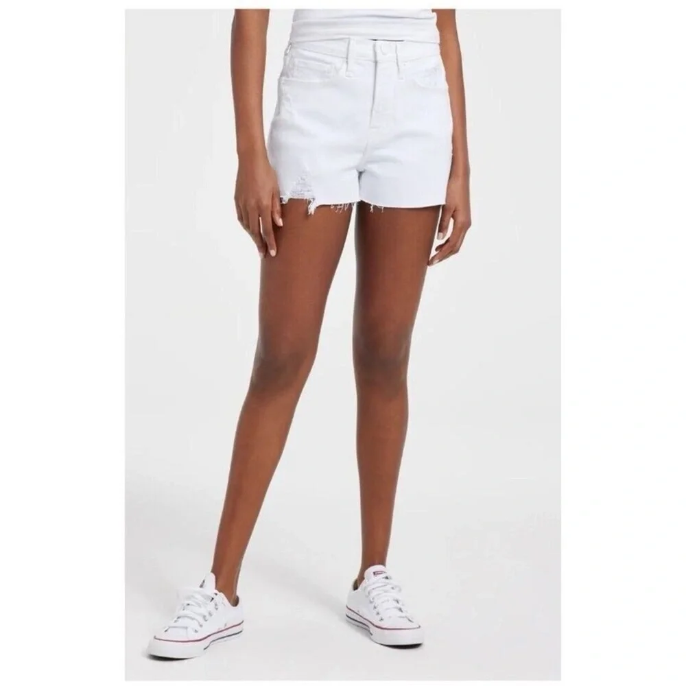 Good American BOMBSHELL SHORTS GBS046T WHITE025 Size 00/24 Inseam 3 1/2 inches